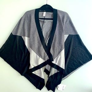 Luluemon Hear for Serenity Wrap O/S